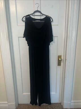 Elegant Black off-Shoulder jumpsuit with Drape Neck